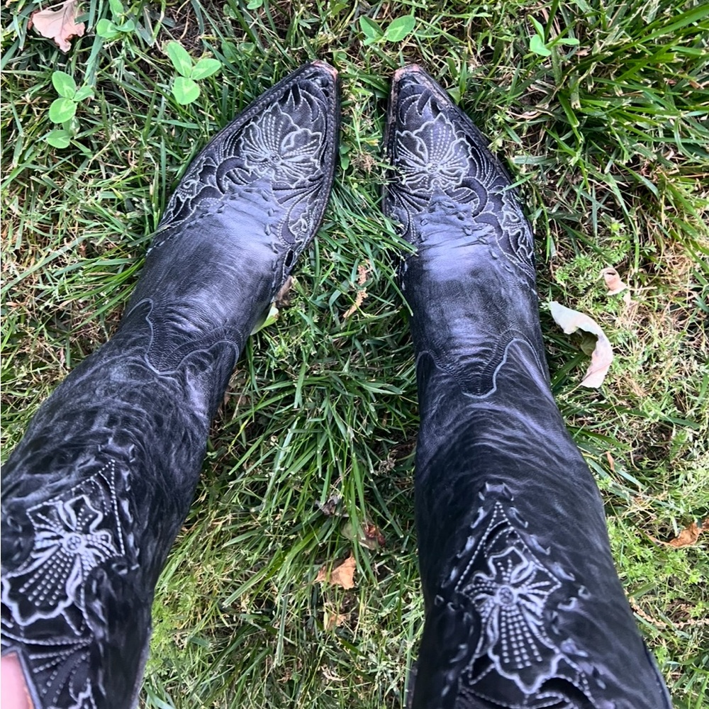 Old Gringo Black Embroidered Heeled Boots